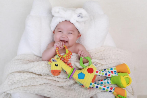 临邑怎么判断宝宝是否斜颈 临邑怎么判断宝宝是否斜颈